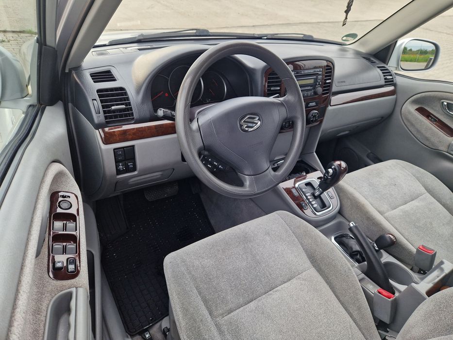 Suzuki Grand Vitara XL7,  7 locuri 4x4 2.7 Benzină V6