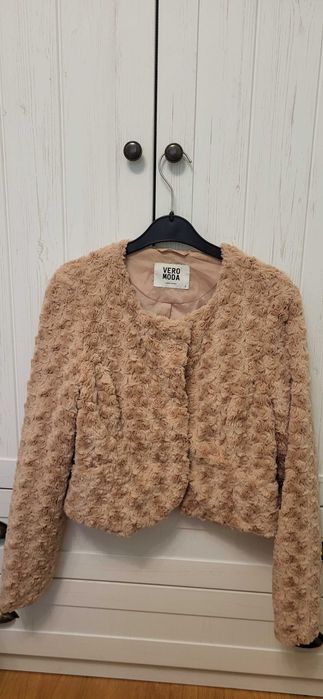 Пухкаво сако, тип палто Vero Moda