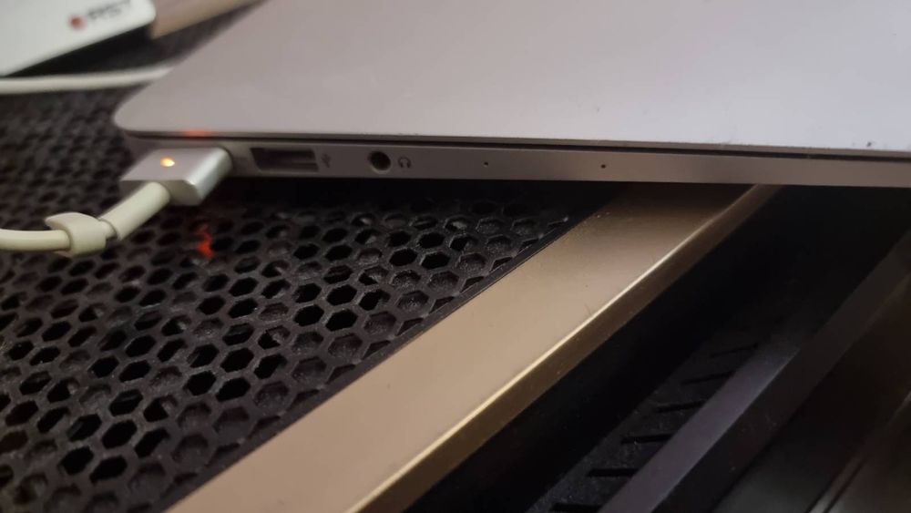 Ноутбук Аррle , макбук MacBook Air