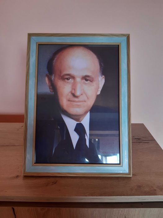 Портрет на Тодор Живков, 25/35 см. в дървена рамка
