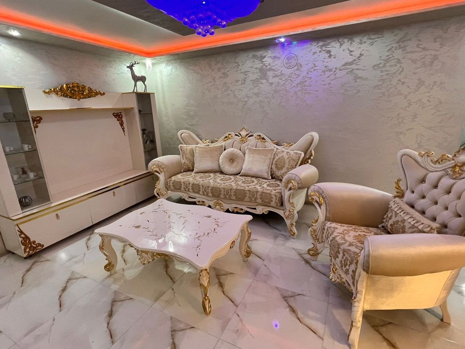 Много запазени мебели