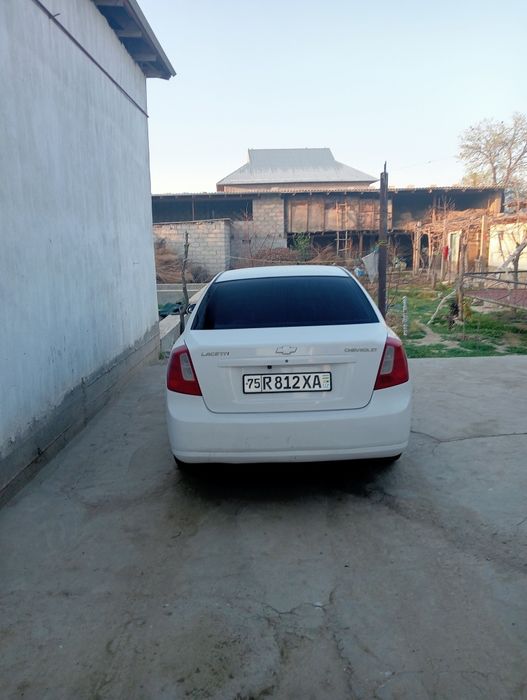 Lasetti 1,8 shevralet