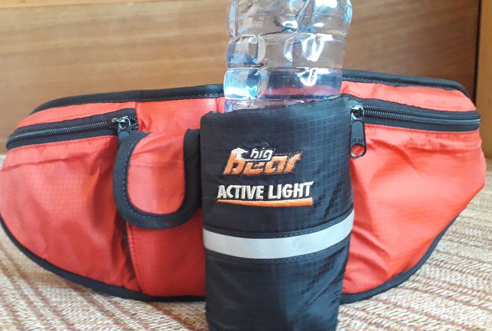 Чантичка за кръст и раница с джоб за маратонки