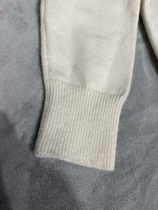 Продам теплый стильный свитер