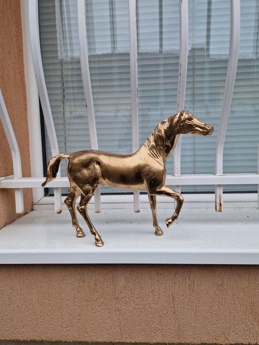 Чудесна антикварна английска метална фигура статуетка