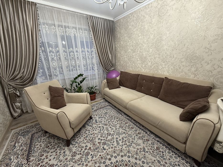 Продам диван с креслом