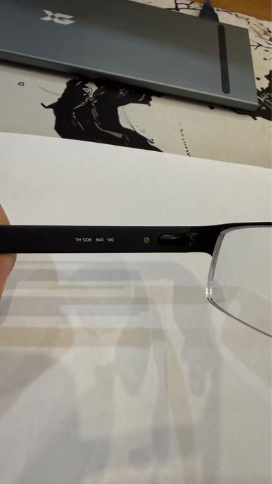 Продам очки Tomy Hilfiger