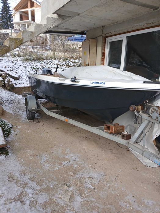 Лодка Yerliyuart 435 (ПЛЮС ДВИГАТЕЛ YAMAHA 20 к.с)