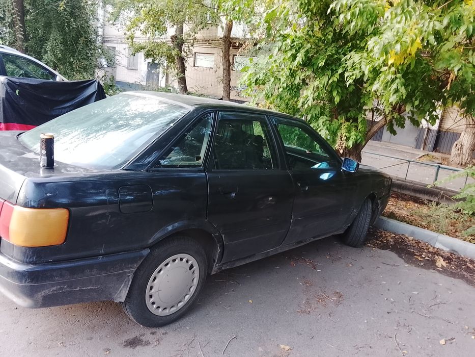 Продам машину Ауди 80 б3 переходка