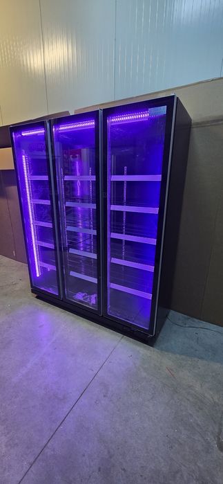 Vitrina frigorifica 3 uși băuturi lactate flori