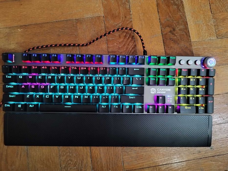 Tastatura mecanica Canyon Gaming