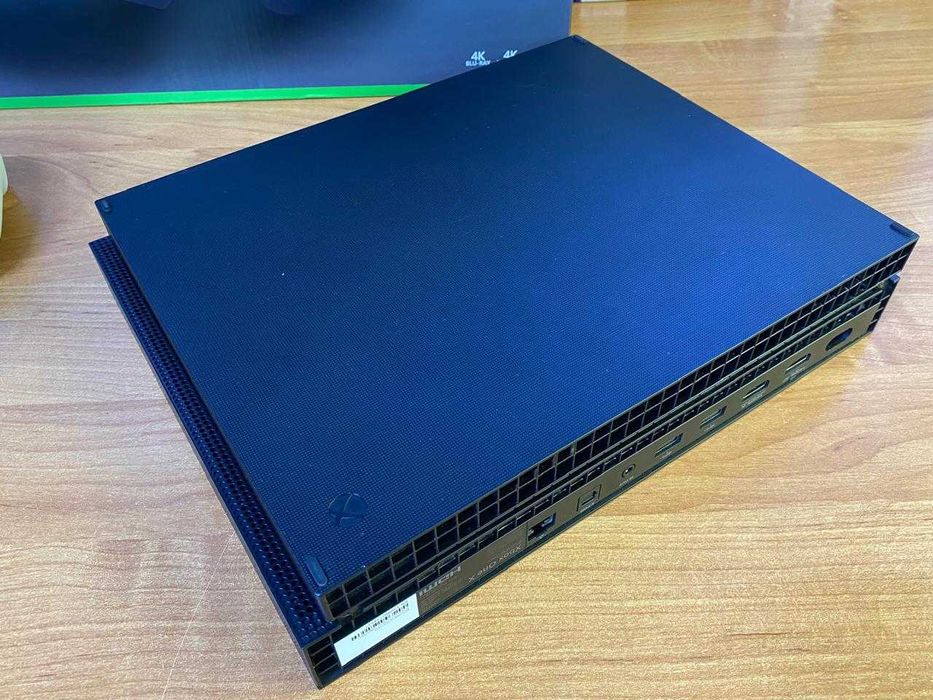 Xbox One X 1Tb 2 Геймпада Игры Mk11 Ufc и др