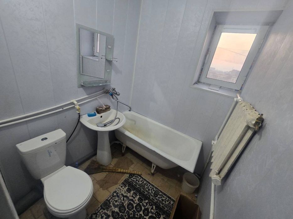 Kvartira sotiladi 1 xonali 60kv/m