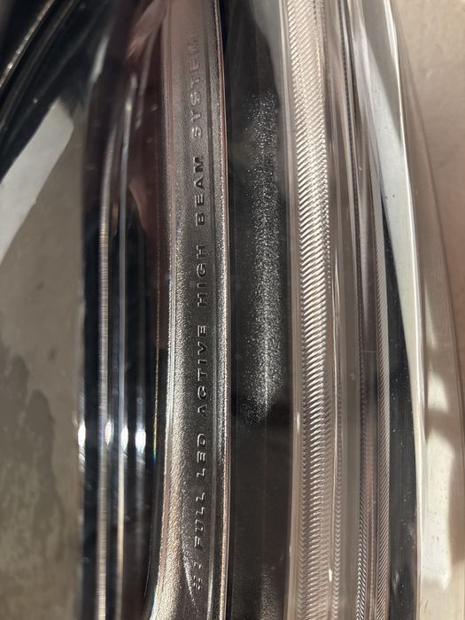 Десен фар Volvo V60