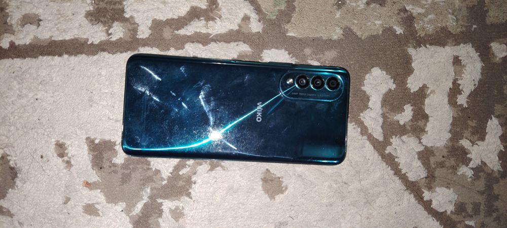 Wiko T50 хороший