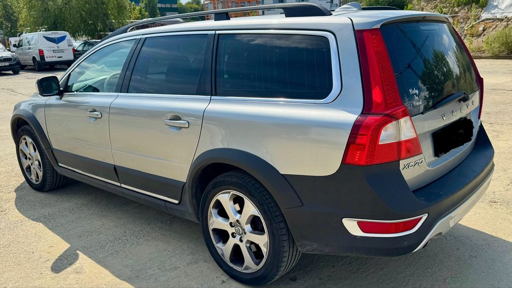 VOLVO XC70 2010 — imagine 5