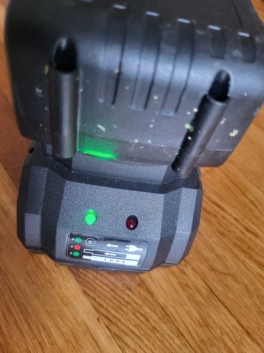 Acumulator si incarcator 21V, 4Ah motocoasa electrica OUTIGO