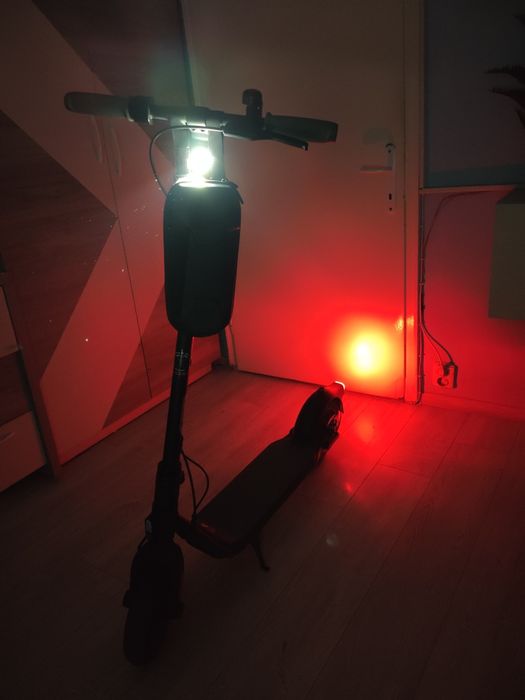 Електрическа тротинетка Segway-Ninebot F40 - В Отлично състояние