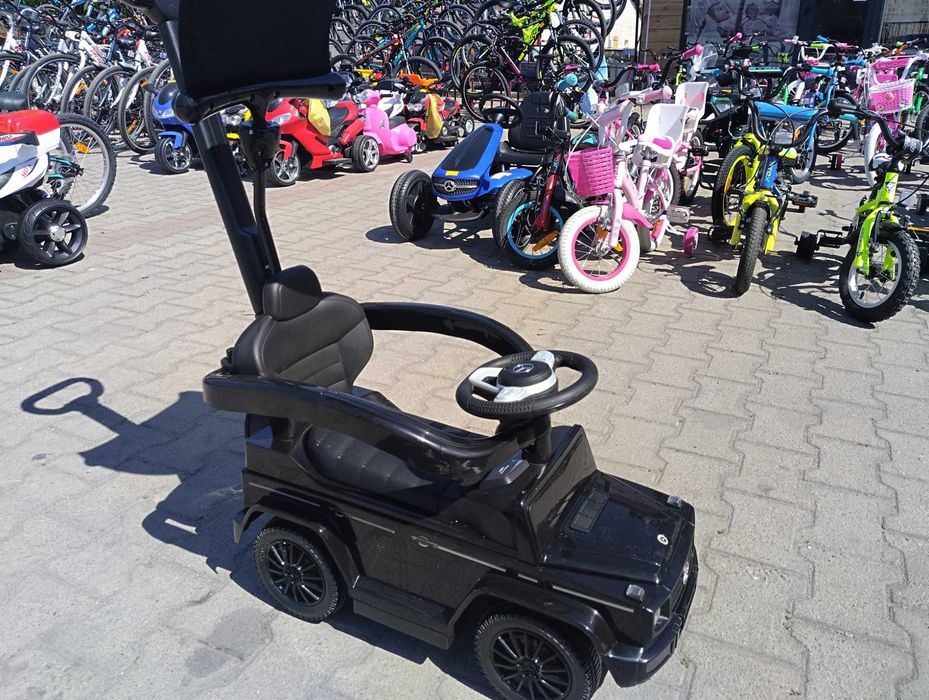 MERCEDES Кола за яздене с дръжка и сенник Mercedes-benz G350d черен