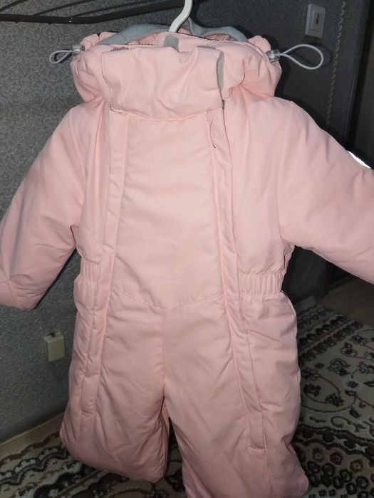 Комбинезон трансформер 2в1
Зима
Размер 68
Не маломерит
Качество просто