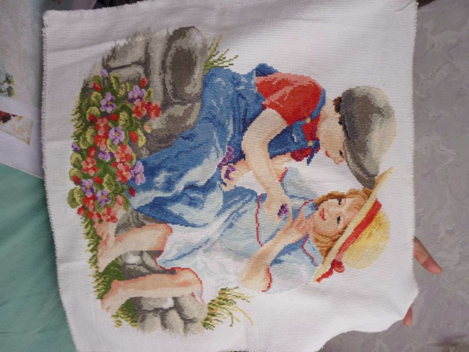 Продаются вышитые картины
