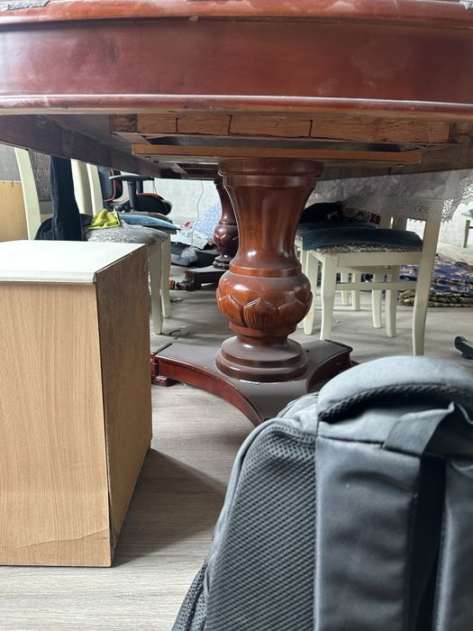 Стенка со столом  хорошего качества