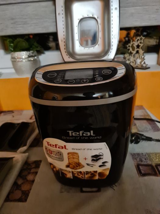 Masina de făcut pâine Tefal