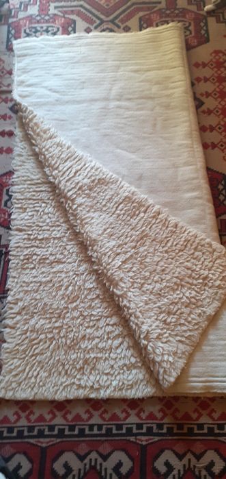 Бели китеници за холова гарнитура
77/143
83/145
103/1