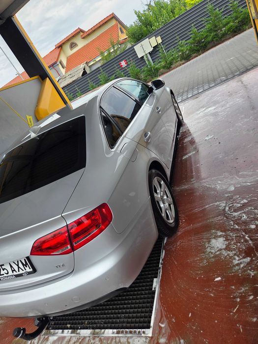 Audi a4 2011.