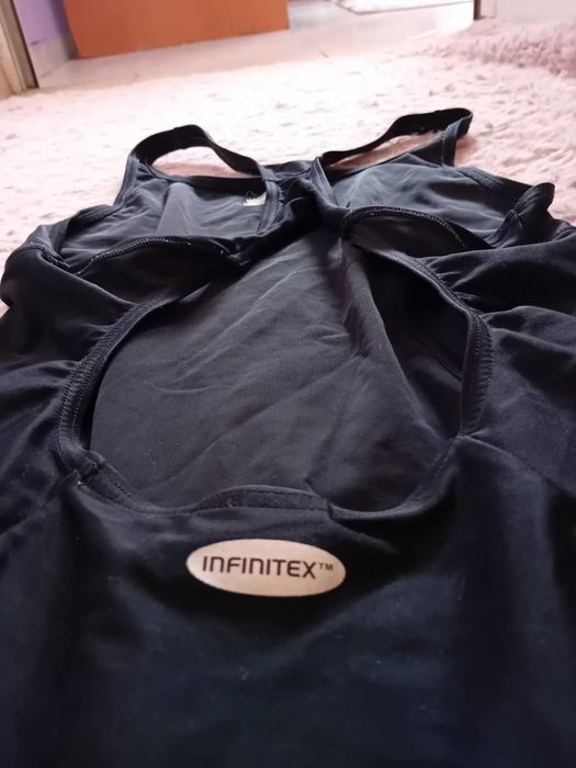 Чисто нов оригинален дамски бански Adidas