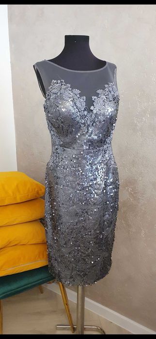 Rochie midi mărimea 40-42