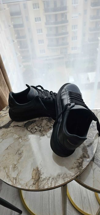 Vand adidași Alexander Mcqueen cumpărați din bazar Istanbul marimea 41