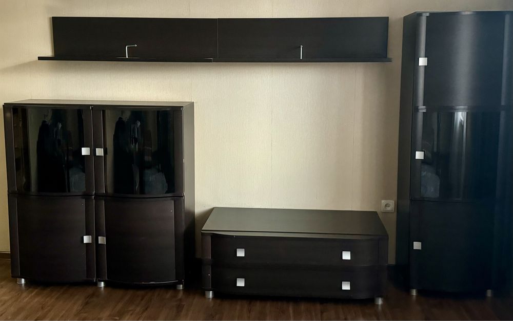 Продается шкаф в зал, стенка-горка за 20 тыс
