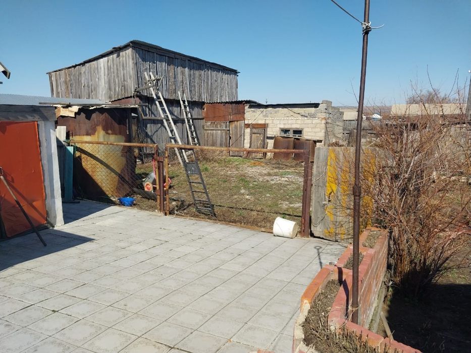 Продам дом в п. Константиновка