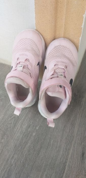 Маратонки NIKE за момиченце 26