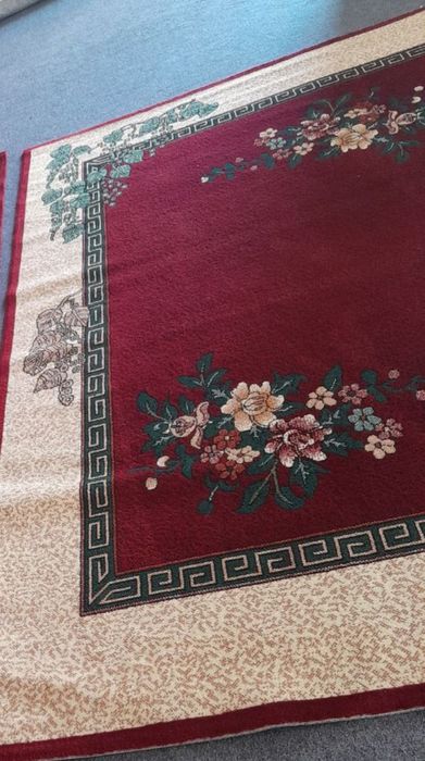 Продам ковры вымитие и обернуты в салафане состояние отличное