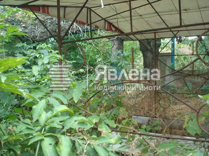 Продава се Къща в с. Недялско, Област Ямбол - 132 кв.м за 42 €/кв.м - Снимка #2