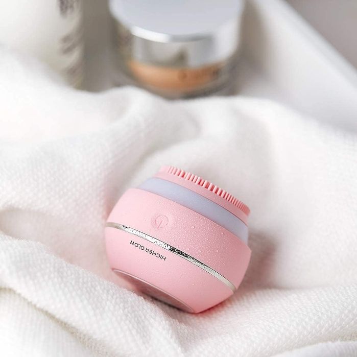 Силиконова почистваща четка за лице с висок блясък 3D звукова вибрация