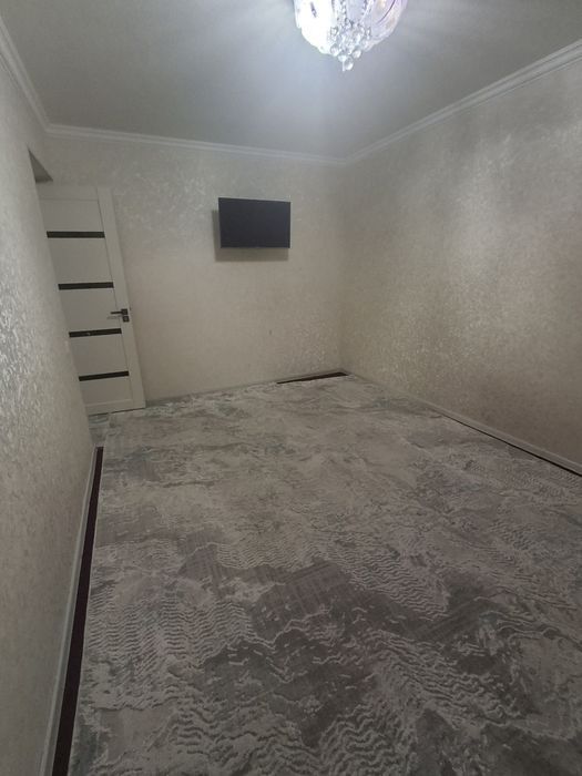 Самарканд шахар Гагарина кучасида 4этажли дом 1-этаж под офис квартира