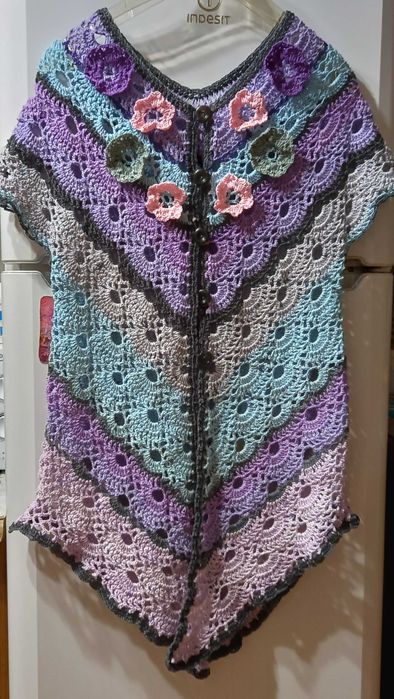 Vesta noua crosetata .Marime adult