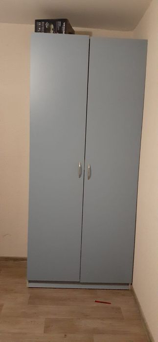 Срочно продам шкаф