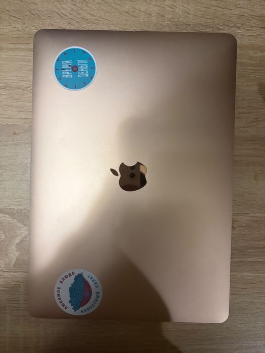 Продам MacBook Air 13 2019