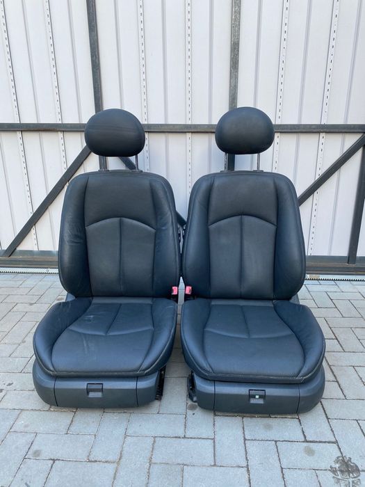Передние сиденья на Мерседес W211