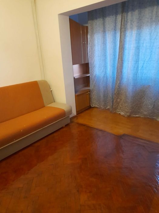 Zona 1 mai langa magazinul Sara facultatea de medicina