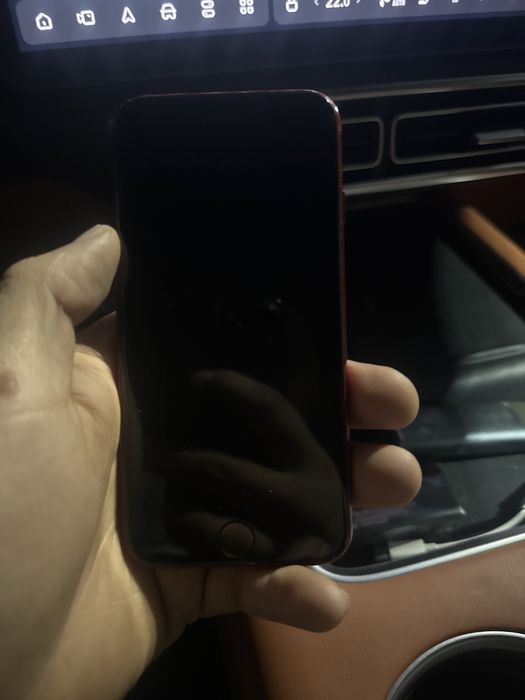 Продам Айфон se iphone