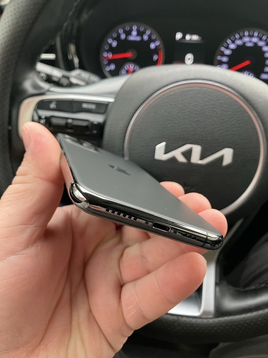 Продам Айфон 11 Pro 256G