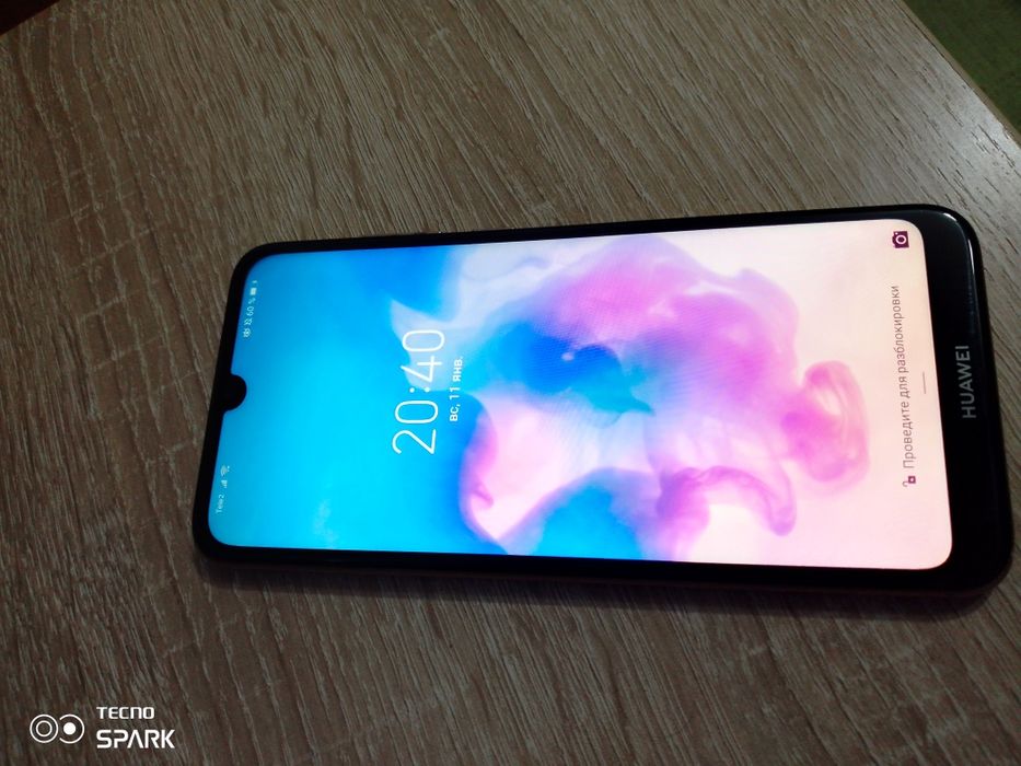 Продам телефон хуавей