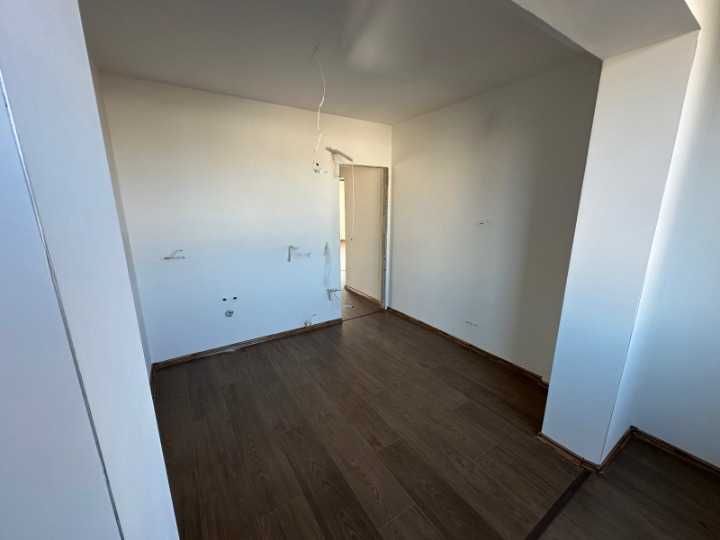 Продава се Четиристаен апартамент в Пловдив, Център - 92 кв.м за 900 €/кв.м - Снимка #9