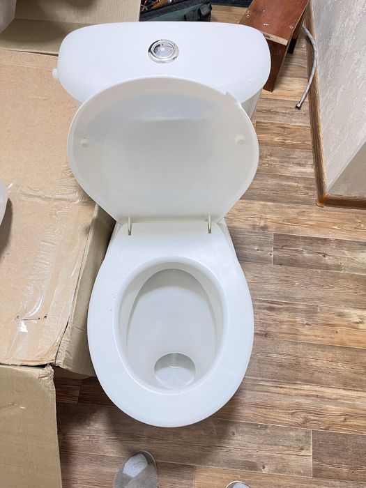 Продам унитаз в рабочем состоянии