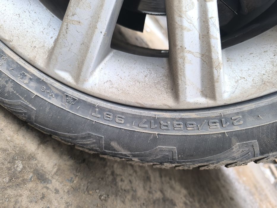 215/55/17 резина зимняя